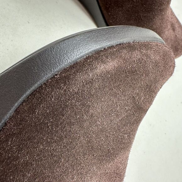 Crocs Leigh Wedge Chelsea Boots Brown Suede Leather Ankle Booties Women 7 US - Picture 11 of 16